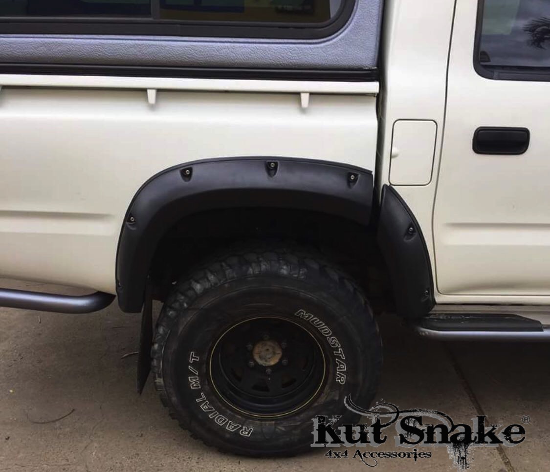 Toyota HiLux 167 Double Cab- Kut Snake tiivalaiendid (95 mm) - Pilt 3