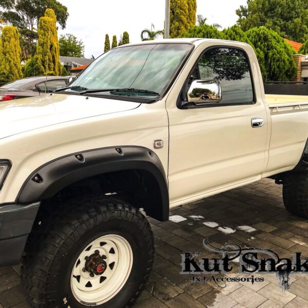 Toyota HiLux 106 Single Cab- Kut Snake tiivalaiendid (95 mm)