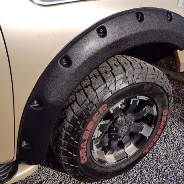 Nissan Patrol Y62 - Kut Snake tiivalaiendid (60 mm)