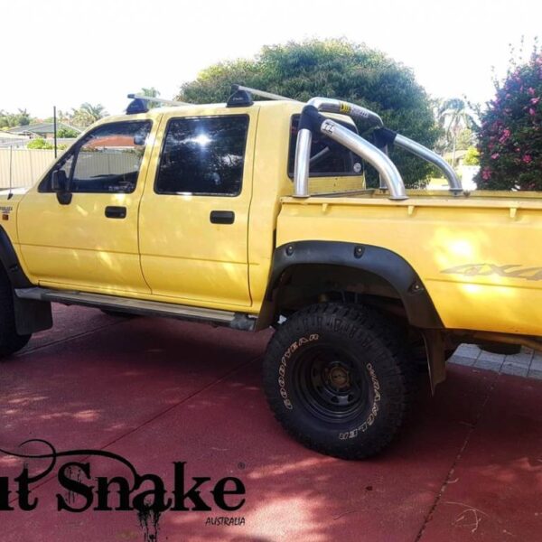 Toyota HiLux 106 Double Cab - Kut Snake tiivalaiendid (95 mm)