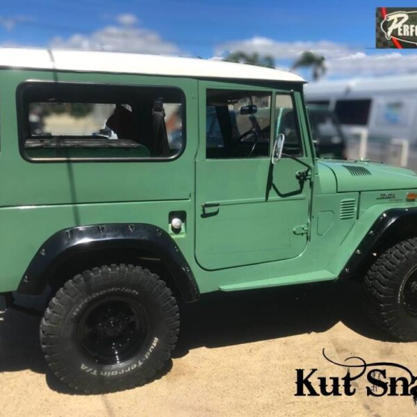 Toyota Land Cruiser 40- Kut Snake tiivalaiendid (100 mm)