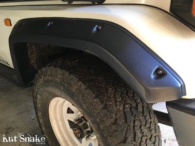 Toyota Land Cruiser 75 & 79 esimesed tiivalaiendid - Kut Snake tiivalaiendid (50 mm) - Pilt 2
