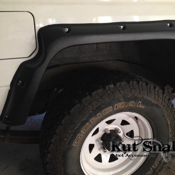 Toyota Land Cruiser Light Duty LJ7 seeria 2, KZJ7 1990 – 1996 - Kut Snake tiivalaiendid (50 mm)