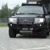 Toyota Land Cruiser J200 07- Fabryka 4x4 metallist esistange toruga (uus mudel)